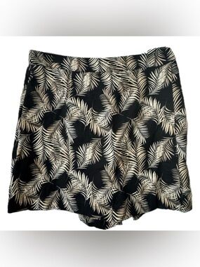 Ellen Tracy Linen Blend Palm Print Skort Medium Black Cream Tropical Resort